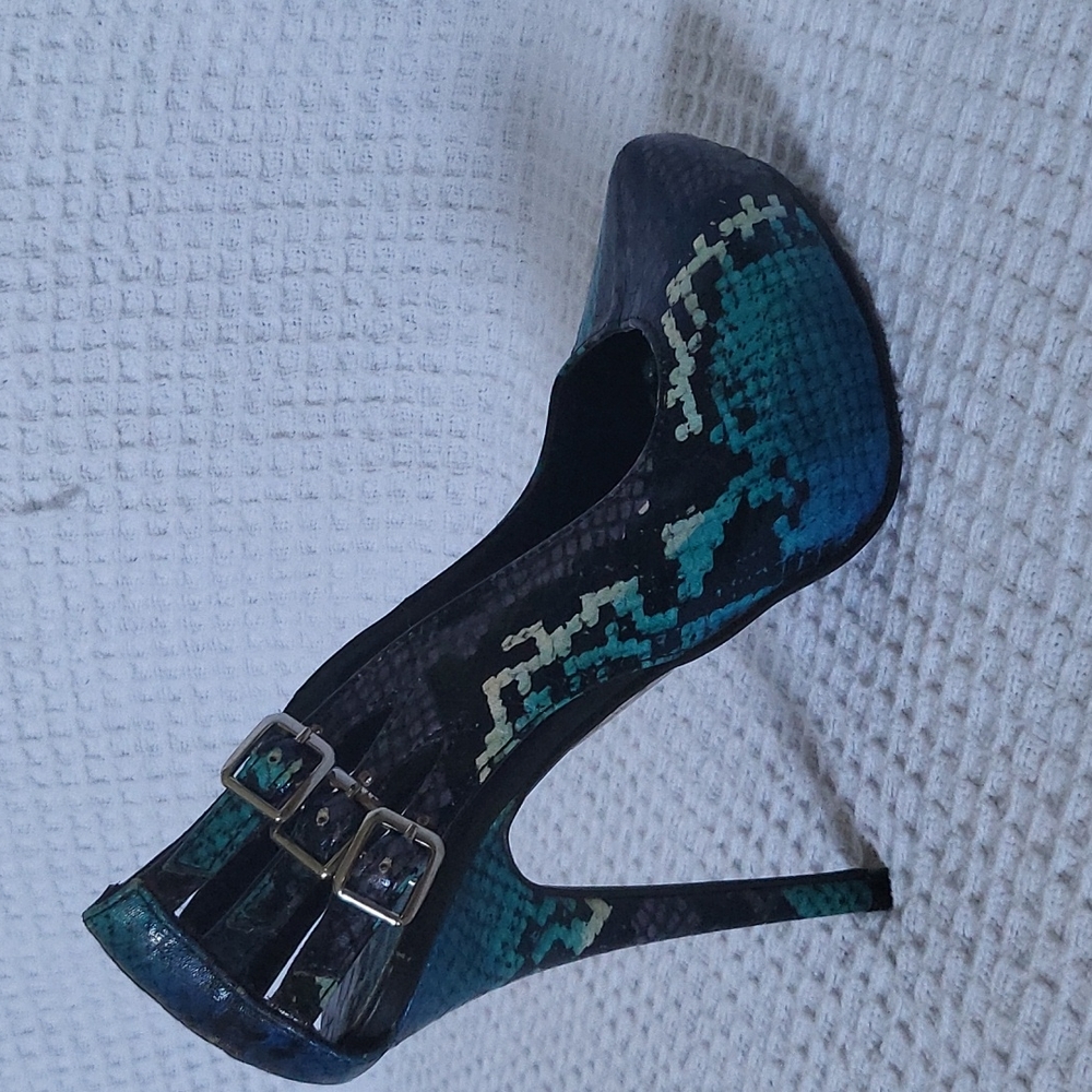 ⌛️CLEARANCE  - Michael Antonio heels, nwot